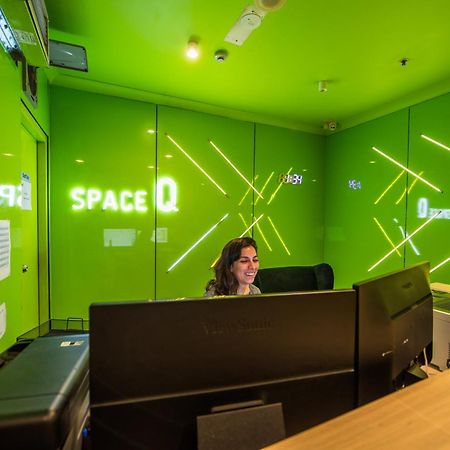 Space Q Capsule Hotel Sydney Eksteriør bilde