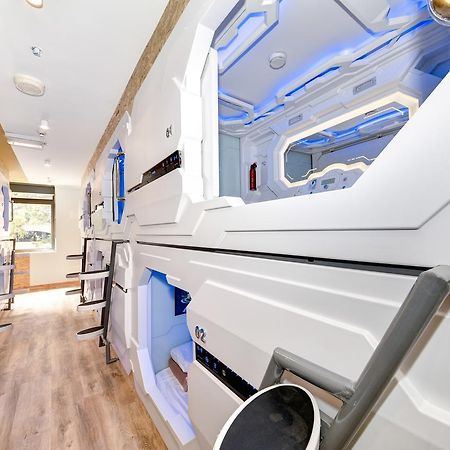 Space Q Capsule Hotel Sydney Eksteriør bilde
